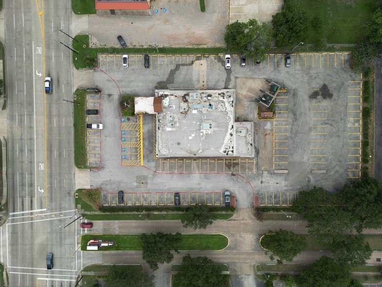 More Photos Of 4002 Spencer Hwy, Pasadena Restaurant For Lease