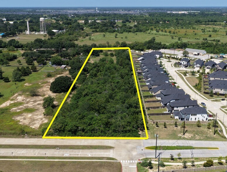 Primary Photo Of 0 Fulshear Katy rd, Fulshear Land For Sale