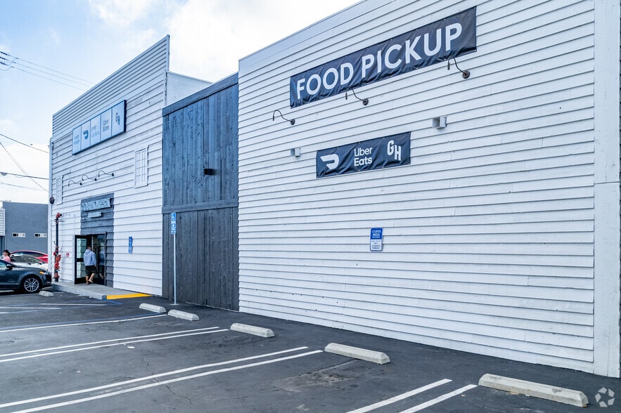 More Photos Of 1750 Newport Blvd, Costa Mesa Storefront For Lease