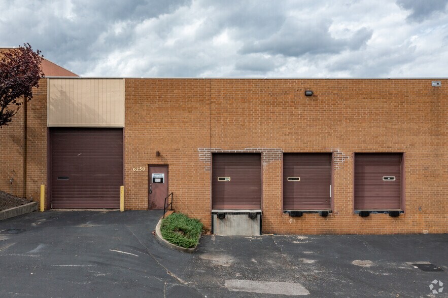 More Photos Of 6212-6260 Frankford Ave, Baltimore Showroom For Lease
