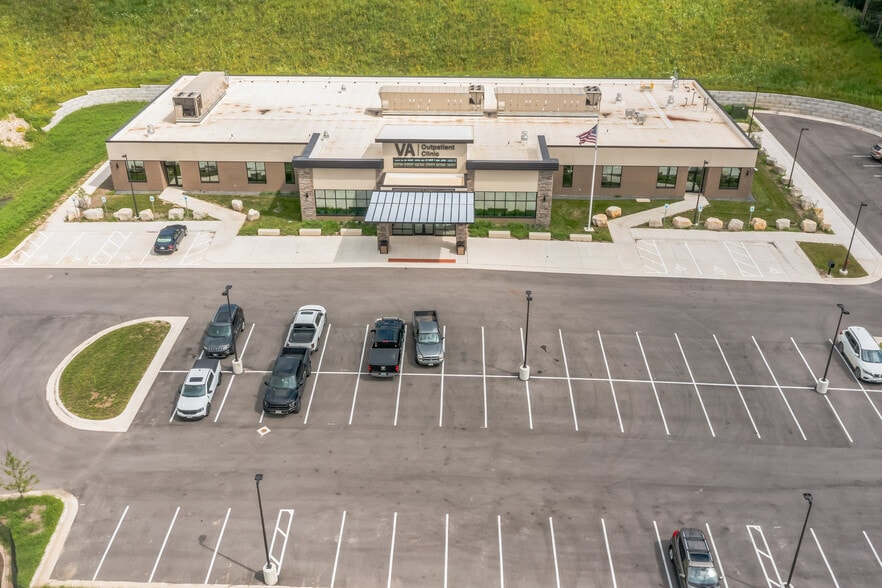 More Photos Of 1106 Military Blvd, Decorah Office For Sale