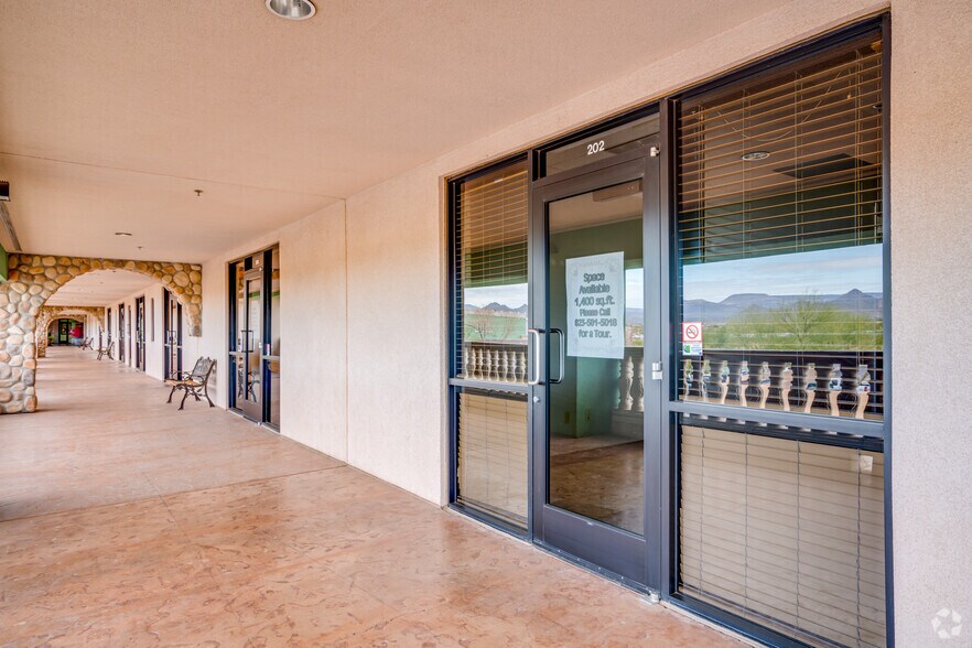 More Photos Of 711 E Carefree Hwy, Phoenix Unknown For Lease