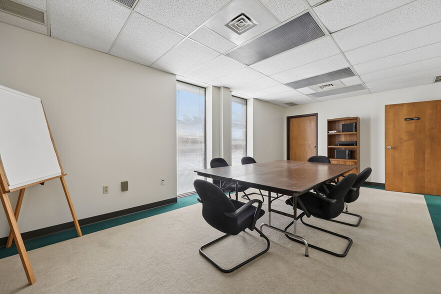 More Photos Of 2699 Scioto Pky, Columbus Warehouse For Sale