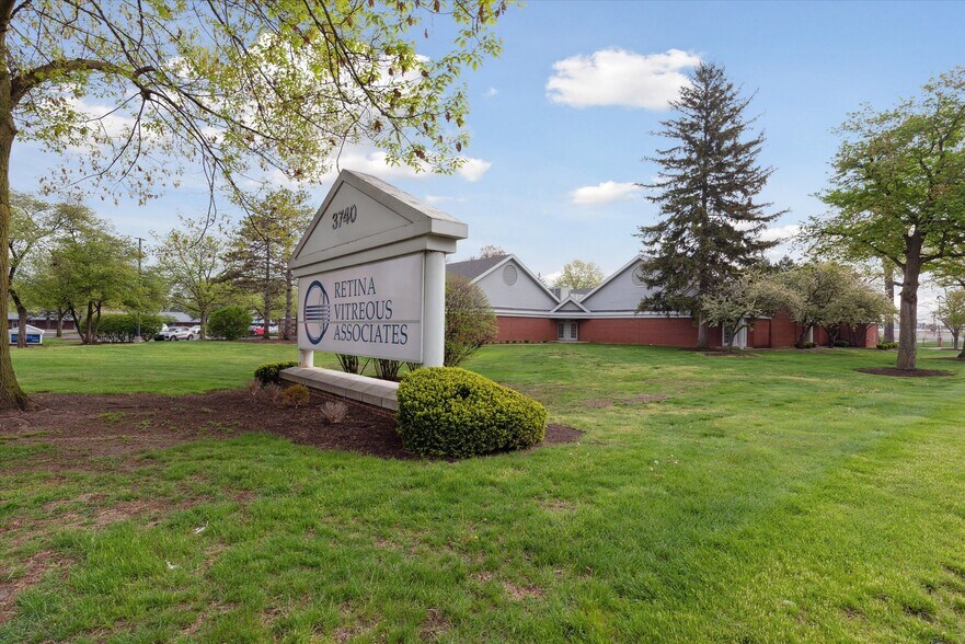 More Photos Of 3740 W Sylvania Ave, Toledo Medical For Sale