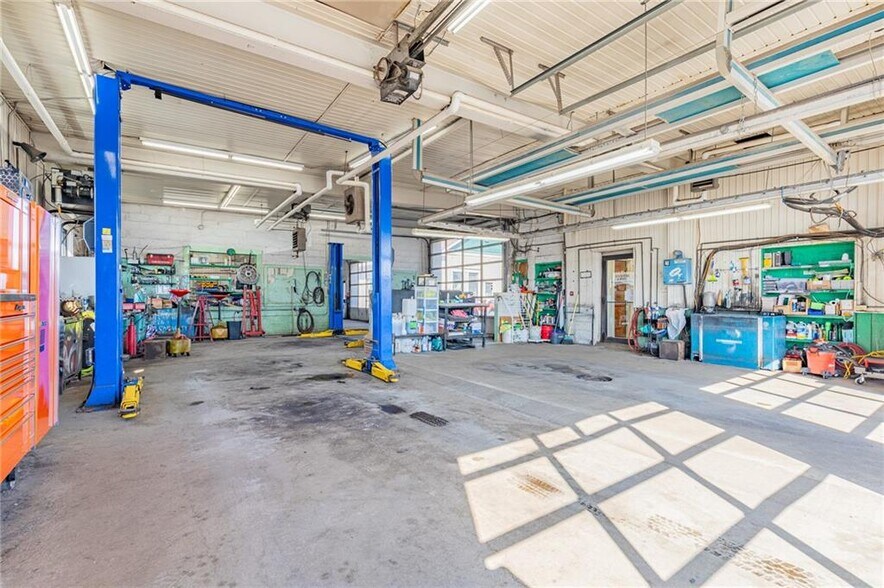 More Photos Of 4577 S Lake Rd, Brockport Auto Dealership For Sale