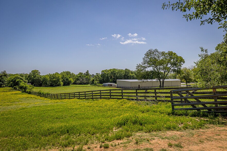 More Photos Of 26298 Hwy 105 W, Montgomery Land For Sale