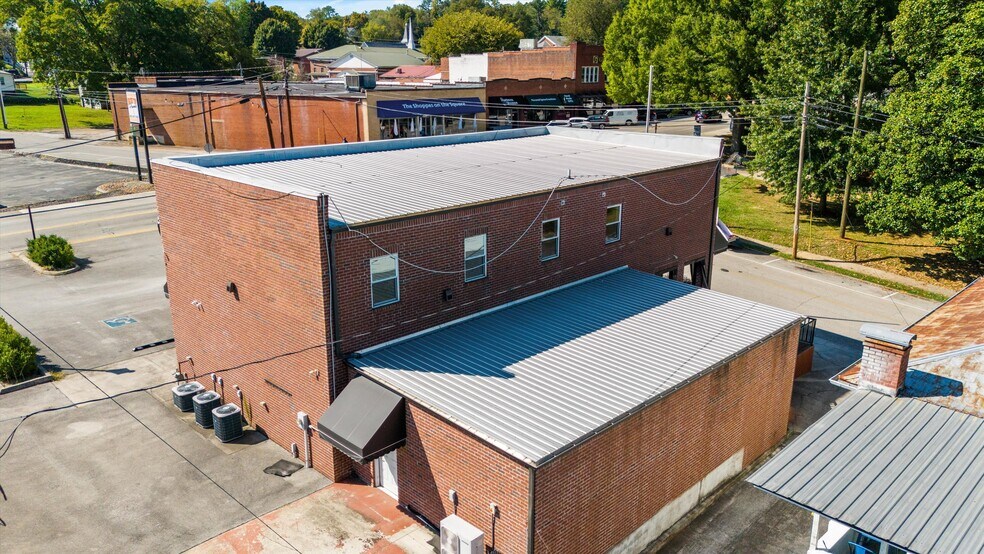 More Photos Of 700 Grove St, Loudon Office For Sale
