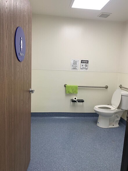 More Photos Of 12723 Schabarum Ave, Irwindale Warehouse For Lease