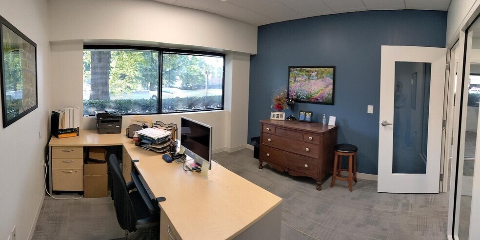 More Photos Of 421 Minuet Ln, Charlotte Office For Lease