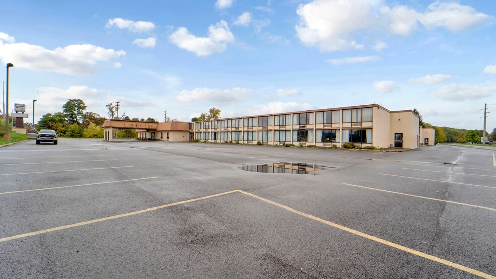 More Photos Of 125 N Main St, Newark Hotel For Sale