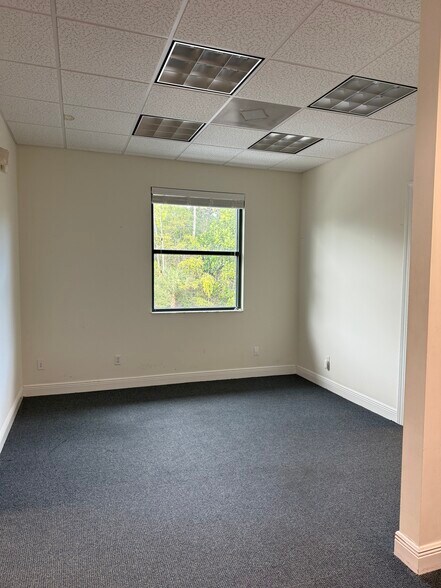 More Photos Of 9696 Bonita Beach Rd, Bonita Springs Office For Lease