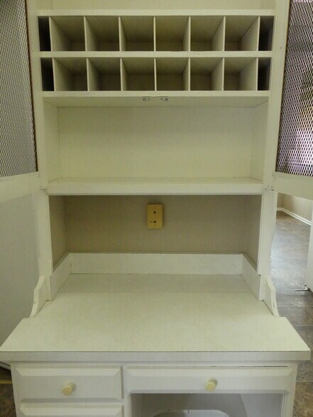 More Photos Of 304 S Trinity St, Decatur Office Residential For Lease