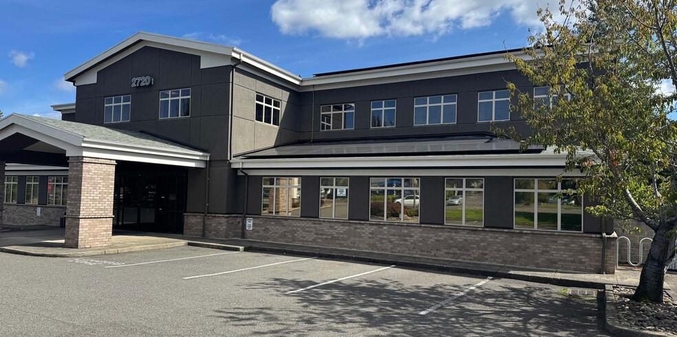 Primary Photo Of 2720 Commercial St, Salem Medical For Lease