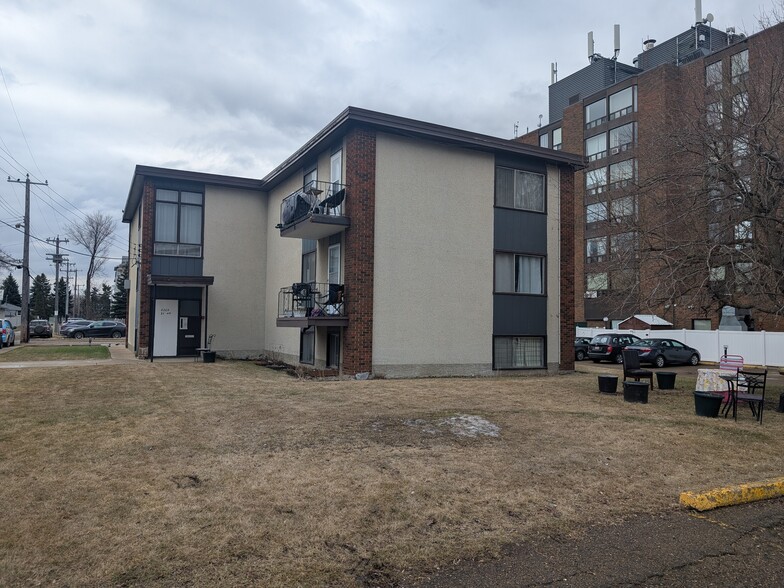 More Photos Of 8205 85th Ave NW, Edmonton Apartments For Sale