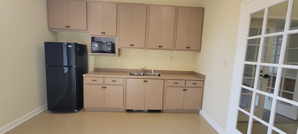 More Photos Of 170 Westridge Industrial Blvd, McDonough Office For Lease