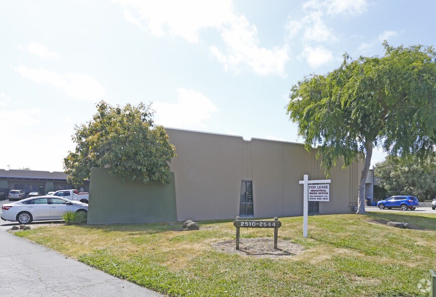 More Photos Of 2534-2544 Seaboard Ave, San Jose Manufacturing For Lease