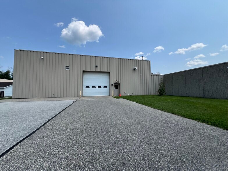 More Photos Of 912 Main St, Wausaukee Warehouse For Sale