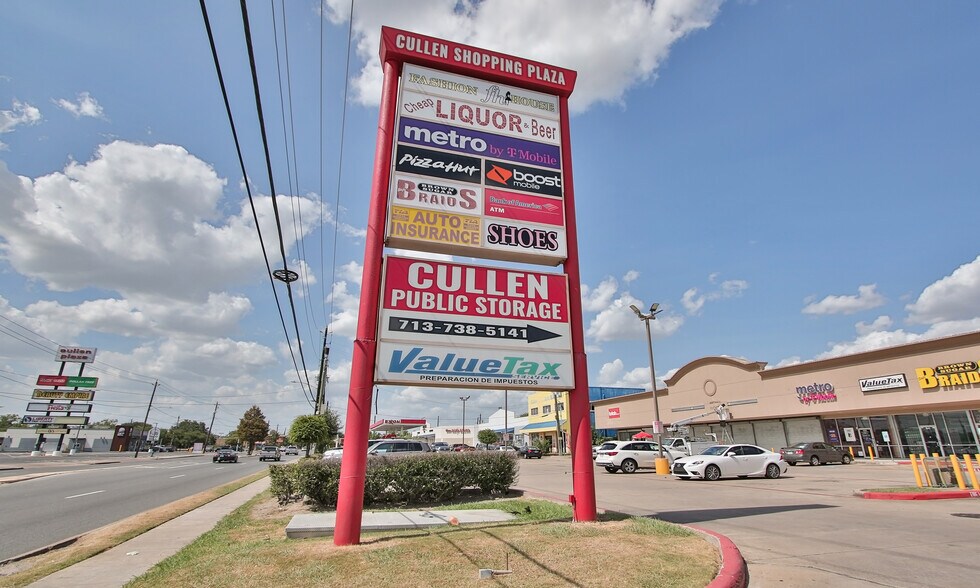 More Photos Of 9441 Cullen Blvd, Houston Unknown For Lease