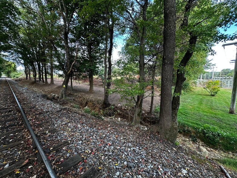 More Photos Of 651 Lincoln St, Oxford Land For Sale