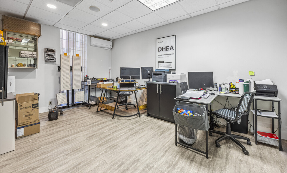 More Photos Of 3636 5th Ave, San Diego Office For Lease