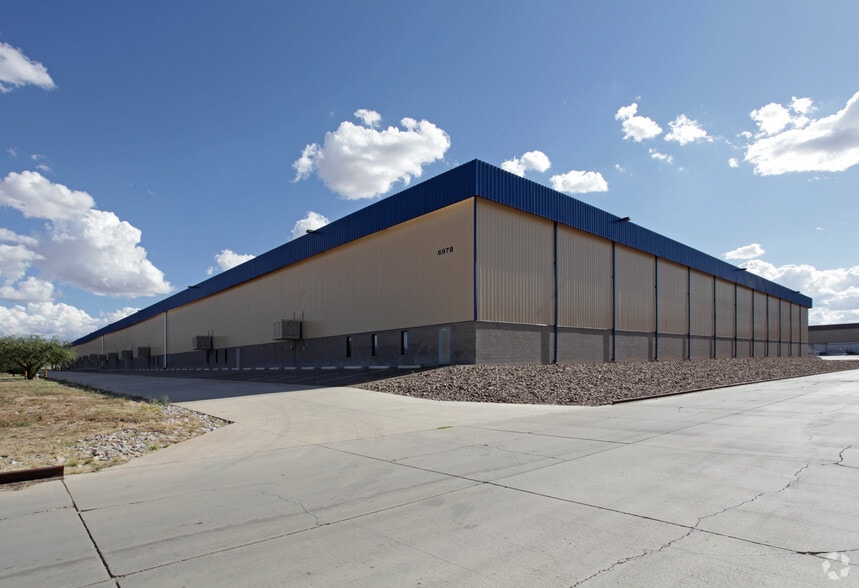 More Photos Of 6978 E Century Park Dr, Tucson Distribution For Lease