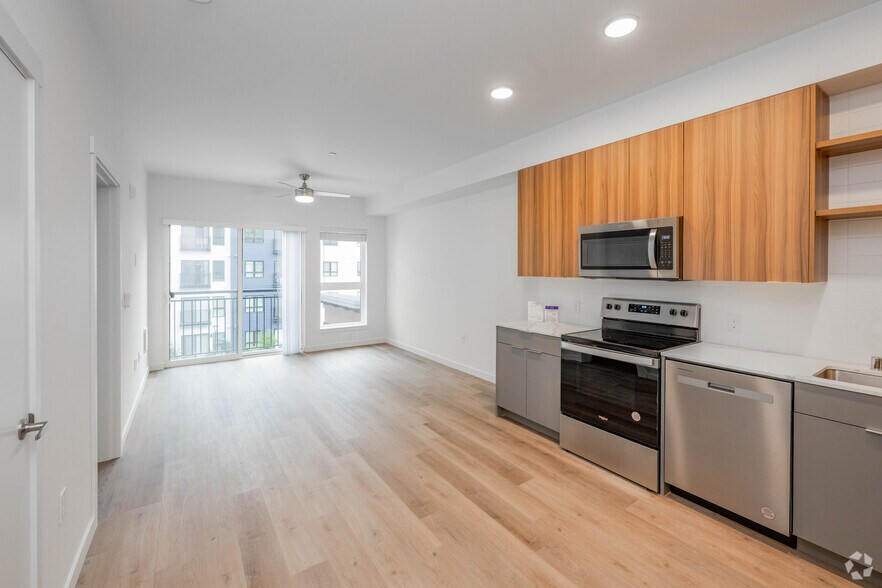 More Photos Of 631 SW 150th St, Burien Apartments For Lease