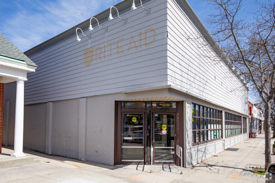 More Photos Of 101 Main St, Sayville Drugstore For Sale