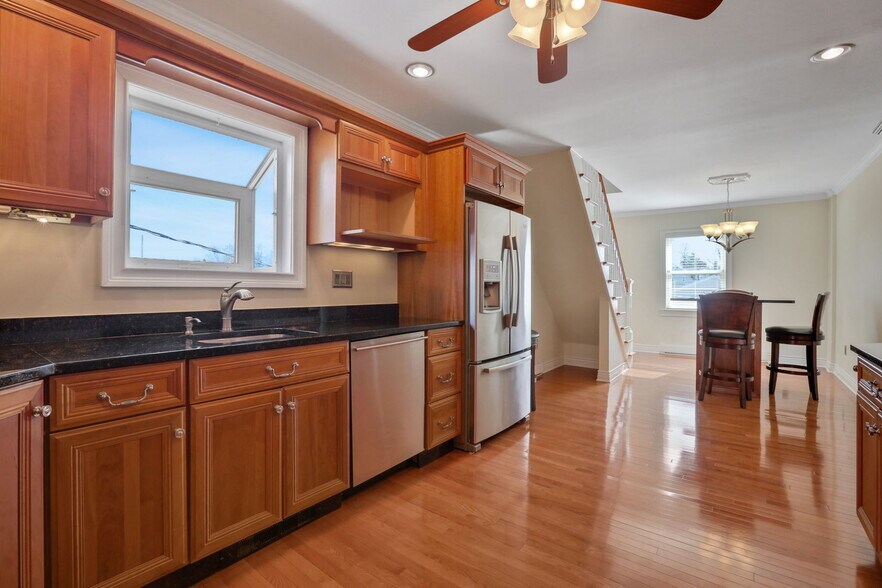 More Photos Of 411 Albany Ave, Kingston Storefront Retail Office For Sale