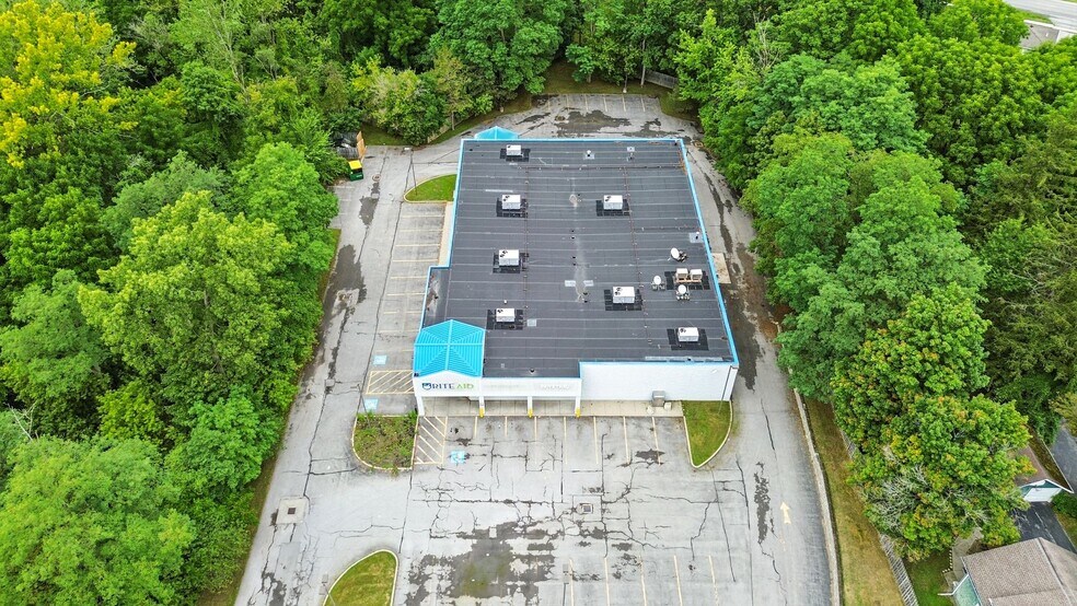More Photos Of 13090 Broadway St, Alden Drugstore For Sale