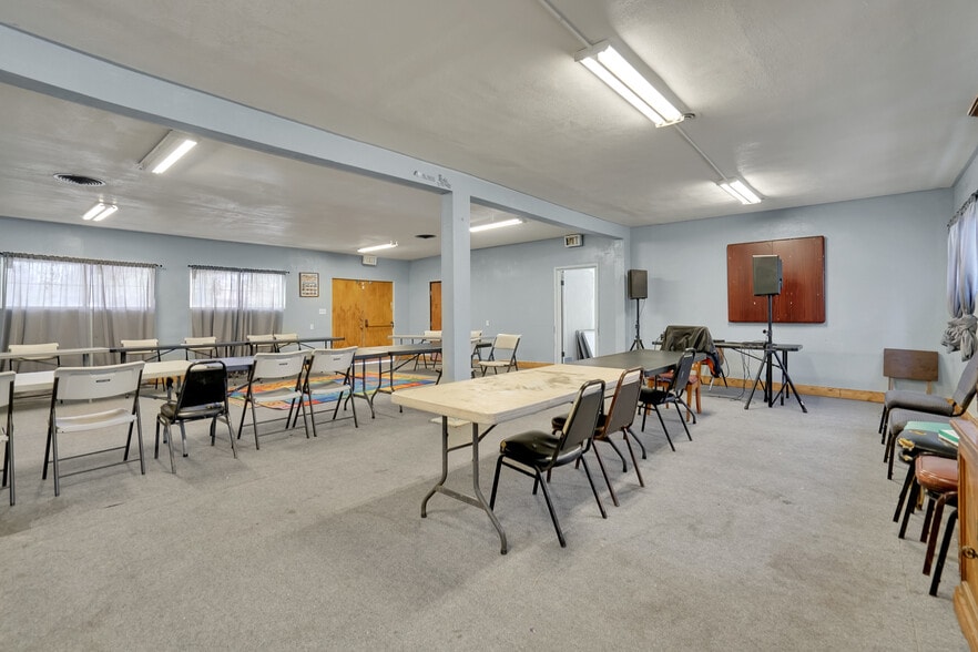 More Photos Of 109 S Aprilia Ave, Compton Religious Facility For Sale