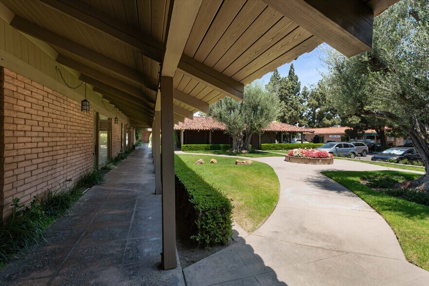 More Photos Of 13420 Newport Ave, Tustin Medical For Lease