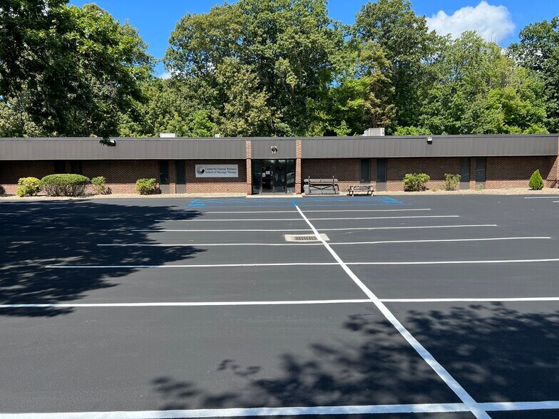 More Photos Of 14 Computer Dr W, Colonie Office For Lease