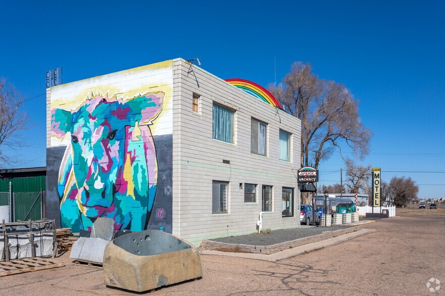 More Photos Of 105 8th Ave, Greeley Hotel For Sale