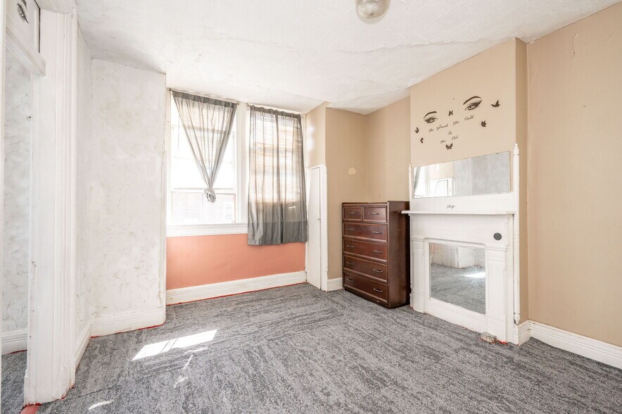 More Photos Of 6017-6019 Vine St, Cincinnati General Retail For Sale
