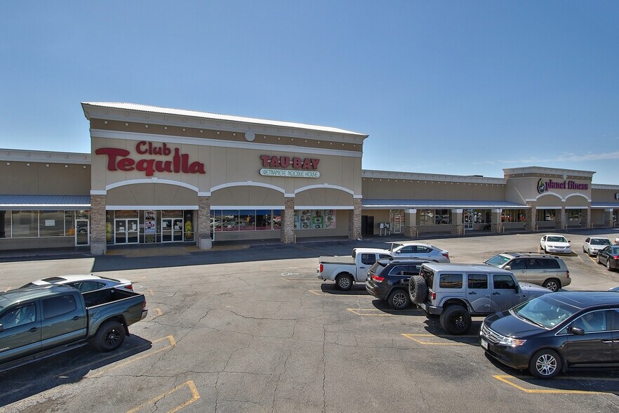 More Photos Of 8150 S US 59 Hwy, Houston Unknown For Lease