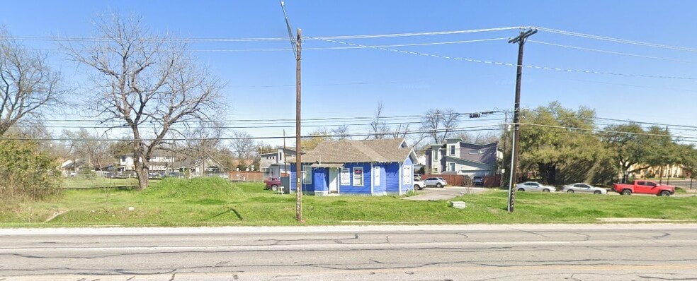More Photos Of 1137 Airport Blvd, Austin Freestanding For Lease