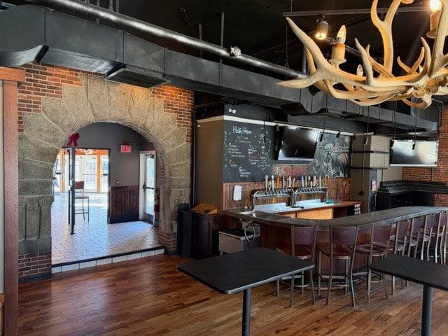 More Photos Of 1173-1181 Elm St, Manchester Multifamily For Lease