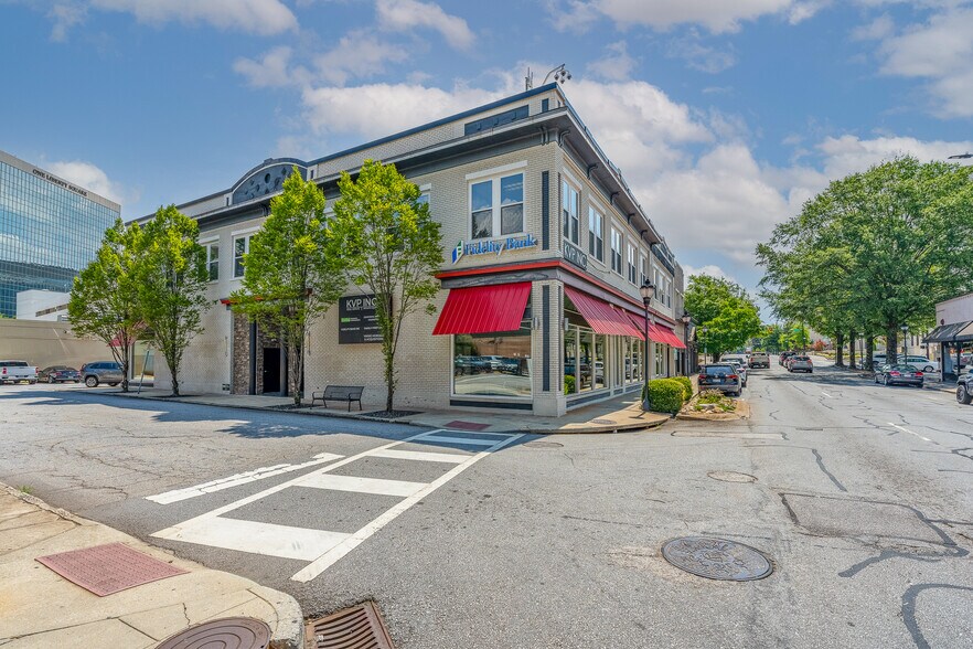 More Photos Of 105 E North St, Greenville Office For Lease