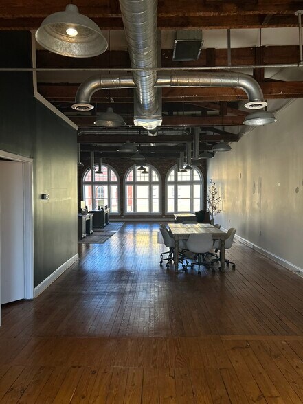 More Photos Of 125 E Davis St, Culpeper General Retail For Sale