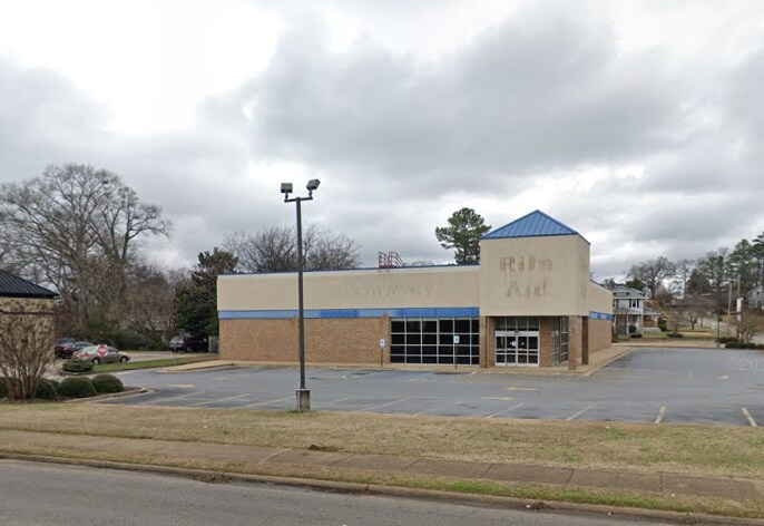 More Photos Of 101 Asbury St, Talladega Drugstore For Lease
