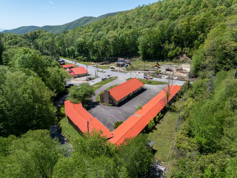 More Photos Of 11242 US-19, Maggie Valley Hotel For Sale