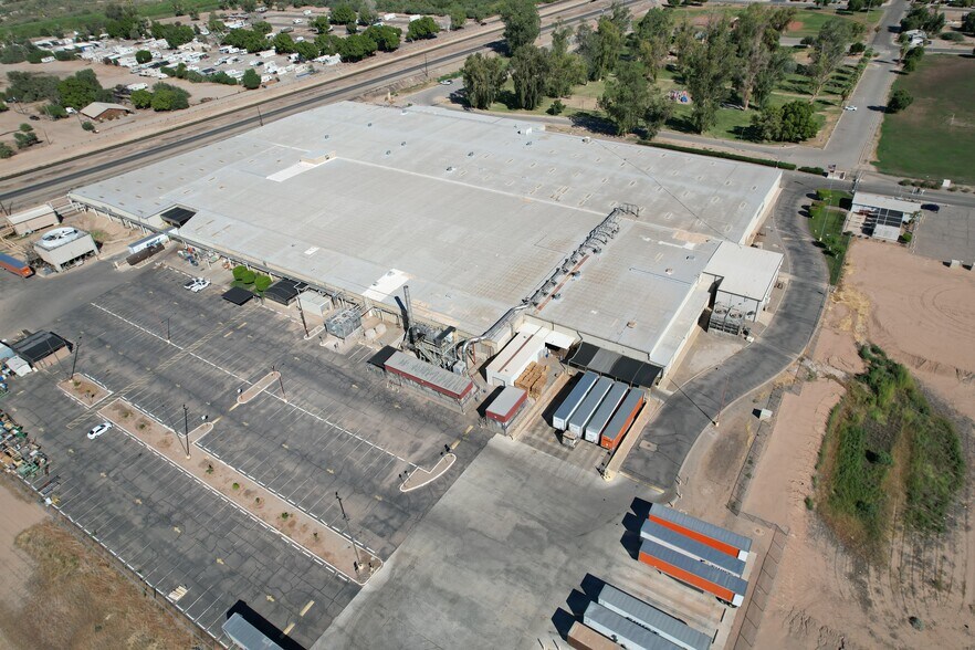 More Photos Of 2500 W 1st St, Yuma Warehouse For Lease