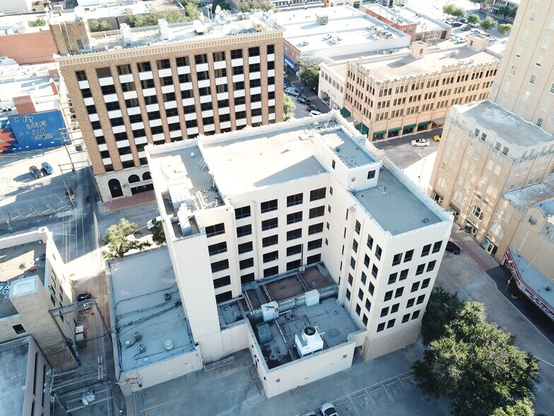 More Photos Of 301 Cypress St, Abilene Office For Sale