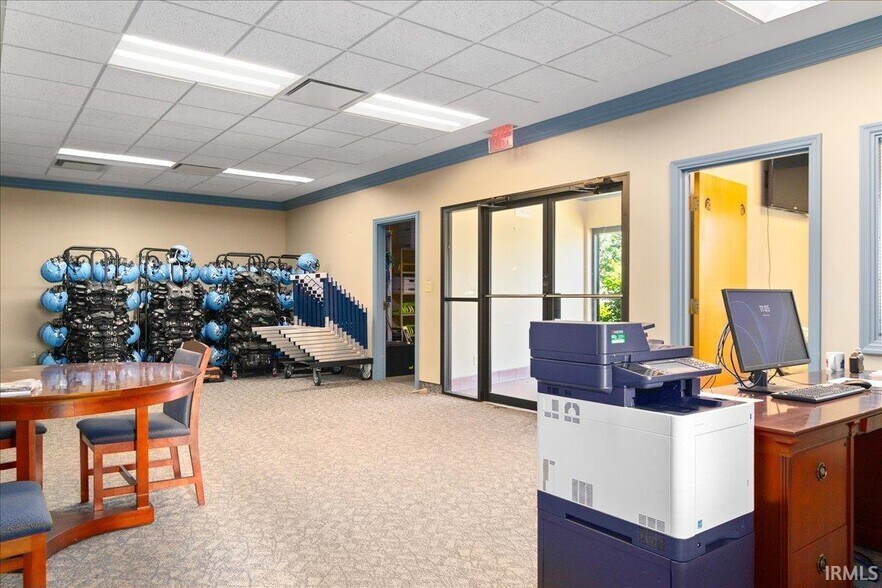 More Photos Of 410 Morton st, Oakland City Office For Sale