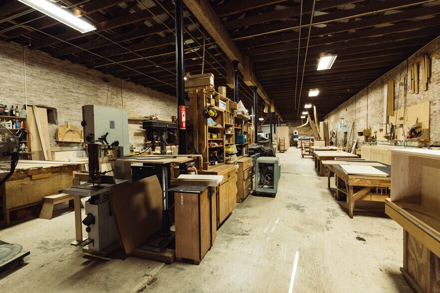 More Photos Of 75 Main St, Maxwell Warehouse For Lease