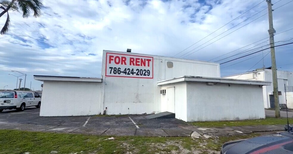 More Photos Of 13990 NW 6th Ct, Miami Warehouse For Lease