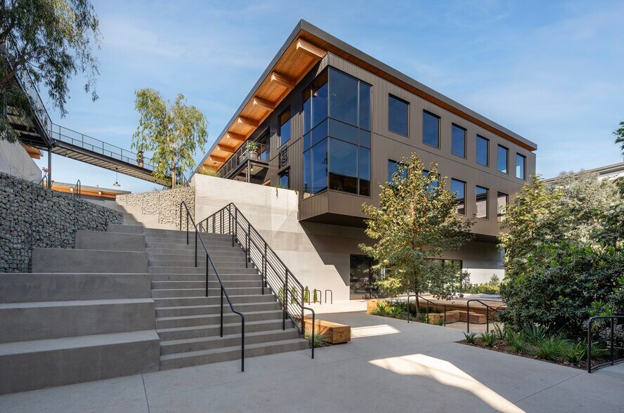 More Photos Of 4204 Glencoe Ave, Marina Del Rey Unknown For Lease