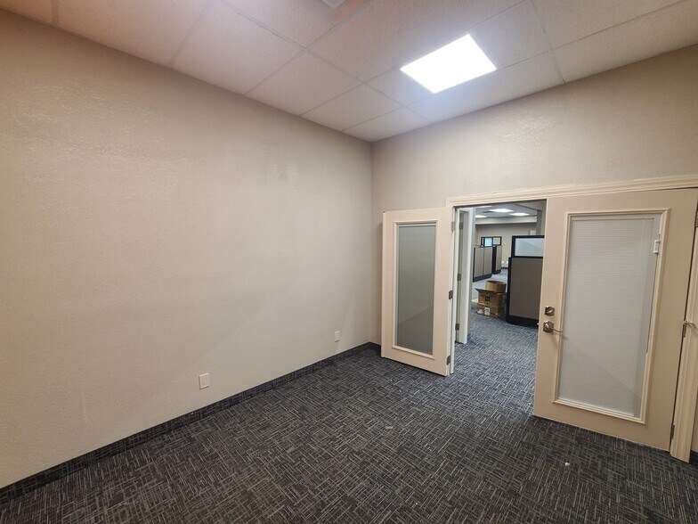 More Photos Of 2360 N Nevada Ave, Minneapolis Warehouse For Sale