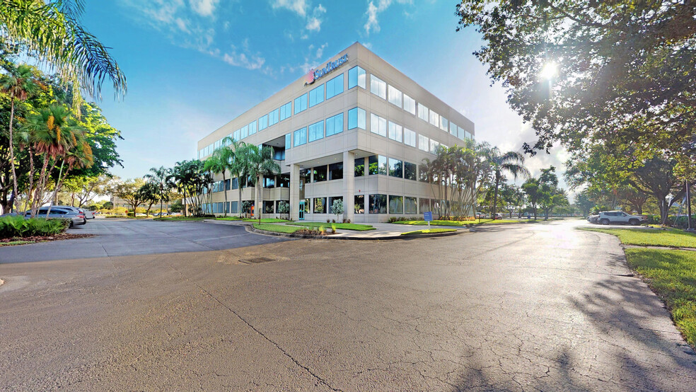 Primary Photo Of 4415 Metro Pky, Fort Myers Office For Lease