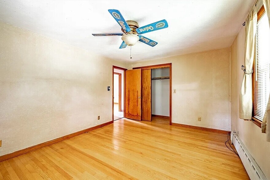 More Photos Of 95 Baskin Dr, Chicopee Office Residential For Sale